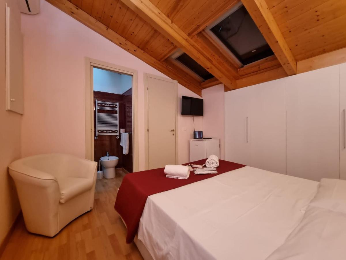 Apartments Amica Taranto Exterior foto
