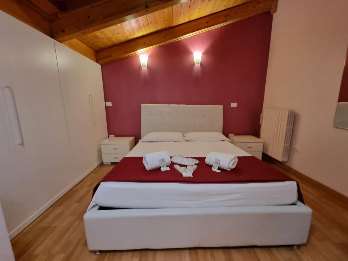 Apartments Amica Taranto Exterior foto